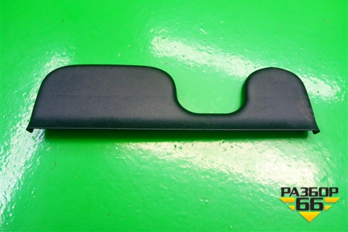 Накладка внутренняя (заднего левого сидения) (792460D010) для Toyota Yaris с 2005-2011г