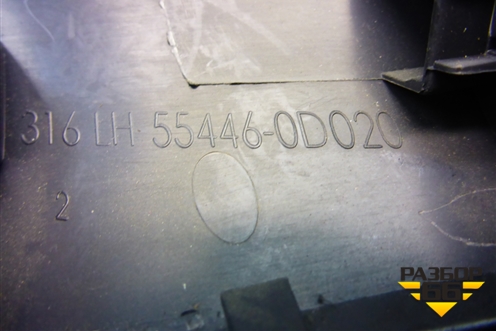 Накладка на торпедо (правая) (554460D020) для Toyota Yaris с 2005-2011г