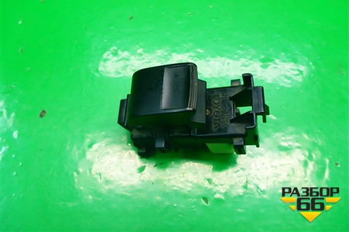 Кнопка стеклоподъёмника (передняя правая) (8292D7D) для Toyota Yaris с 2005-2011г