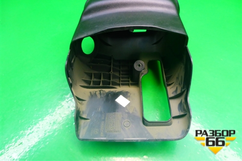 Кожух рулевой колонки (в сборе) для Toyota Yaris с 2005-2011г