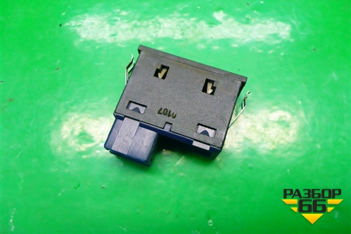 Кнопка открывания багажника (61318365579) для Land Rover Range Rover 3 с 2002-2012г