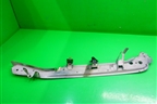 Кронштейн переднего крыла левый (7L6805175) для Volkswagen Touareg c 2002-2010г