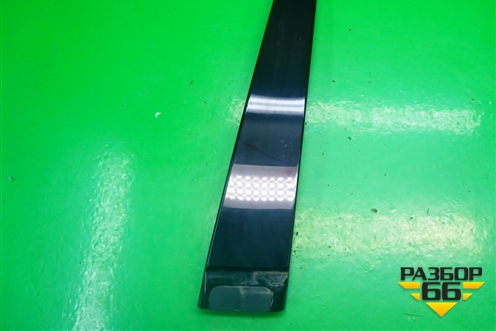 Накладка стойки (центральной левой) (7L6853317) для Volkswagen Touareg c 2002-2010г