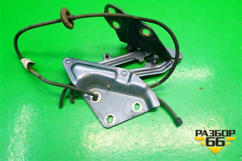 Петля капота правая (7L6823302) для Volkswagen Touareg c 2002-2010г