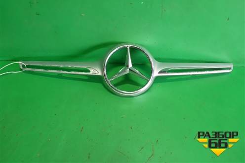 Накладка на решетку радиатора (A2928880123) для Mercedes Benz GLE-Klass (купе) C292 с 2015г