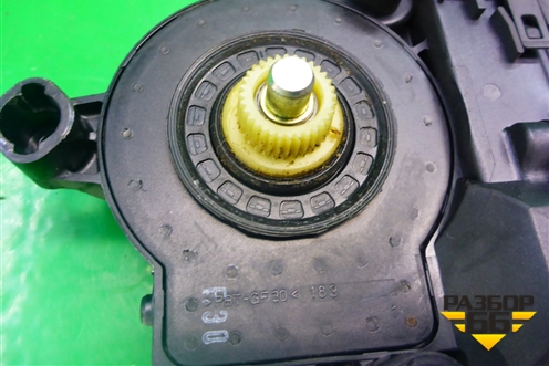 Моторчик стеклоподъёмника задний правый (7L0959794) для Volkswagen Touareg c 2002-2010г
