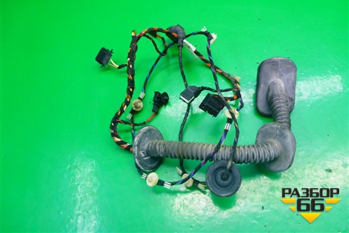 Проводка двери передней правой (7L6971120D) для Volkswagen Touareg c 2002-2010г