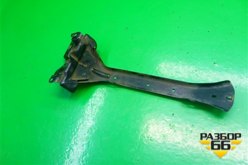Кронштейн передней панели центральный (7L0805799) для Volkswagen Touareg c 2002-2010г