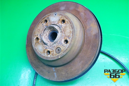 Кулак задний правый (7L0505436B) для Volkswagen Touareg c 2002-2010г