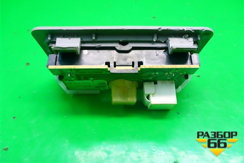 Плафон салонный (7L6947292B) для Volkswagen Touareg c 2002-2010г