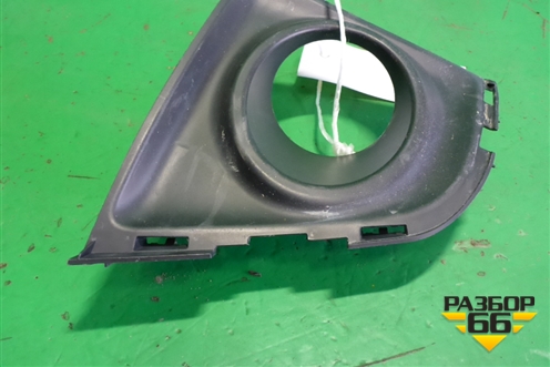 Накладка ПТФ левая (8148202390) для Toyota Corolla (E18) с 2012-2019г
