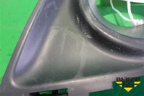 Накладка ПТФ левая (8148202390) для Toyota Corolla (E18) с 2012-2019г