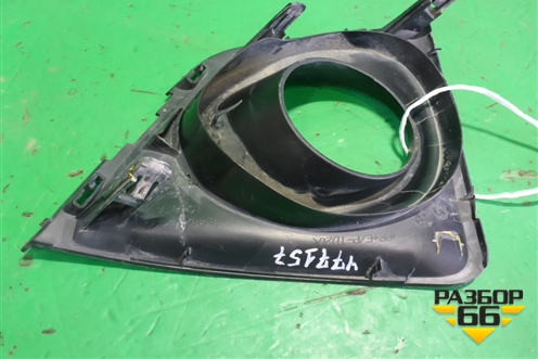 Накладка ПТФ левая (8148202390) для Toyota Corolla (E18) с 2012-2019г