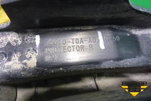 Накладка заднего крыла правого (74410T0AA0) для Honda CR-V(RM) с 2012г