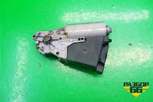 Моторчик люка (8D0959591C) для Volkswagen Touareg c 2002-2010г