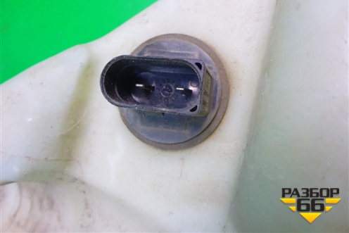 Бачок омывателя лобового стекла (7L0955453) для Volkswagen Touareg c 2002-2010г
