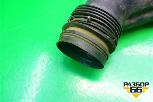 Патрубок воздушного фильтра (7L0129684A) для Volkswagen Touareg c 2002-2010г