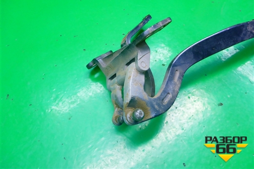 Петля двери багажника (левая) (7L6827301) для Volkswagen Touareg c 2002-2010г
