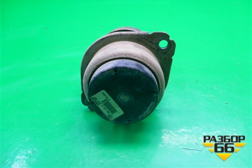 Опора двигателя правая (7L6199131A) для Volkswagen Touareg c 2002-2010г