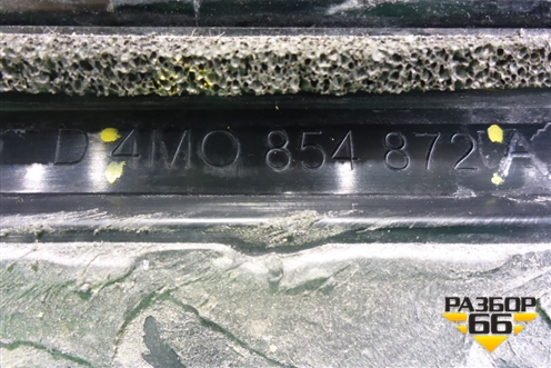 Спойлер на дверь багажника (правый на стекло) (4M0854872A) для Audi Q7 c 2015г