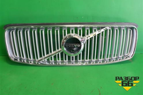Решетка радиатора (под камеру) (31425935) для Volvo XC90 с 2015г