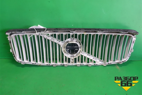 Решетка радиатора (под камеру) (31425935) для Volvo XC90 с 2015г