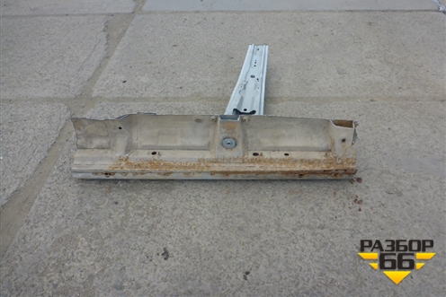 Порог со стойкой правый для Land Rover Discovery 3 с 2004-2009г
