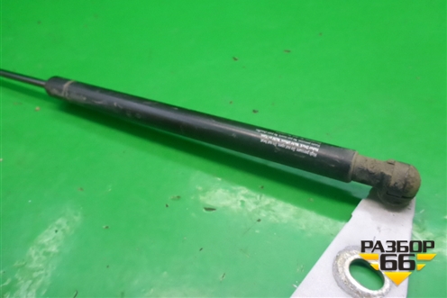 Петля капота правая (BKB780020) для Land Rover Discovery 3 с 2004-2009г