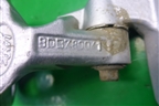 Петля двери передней правой верхняя (BDB780042) для Land Rover Discovery 3 с 2004-2009г