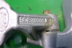 Петля двери передней левой верхняя (BDB780061) для Land Rover Discovery 3 с 2004-2009г