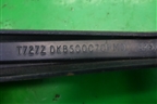 Поводок стеклоочистителя правый (DKB500070PMD) для Land Rover Discovery 3 с 2004-2009г