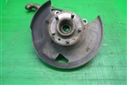 Кулак поворотный передний левый для Land Rover Discovery 3 с 2004-2009г