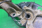 Кулак поворотный передний левый для Land Rover Discovery 3 с 2004-2009г