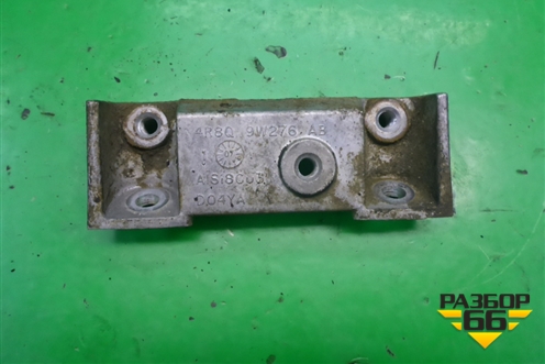 Кронштейн (топливной рейки 2.7л 276DT) (4R8Q9W276AB) для Land Rover Discovery 3 с 2004-2009г