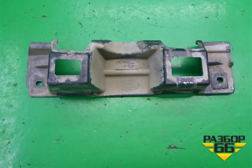 Кронштейн переднего бампера левый (DQO500031) для Land Rover Discovery 3 с 2004-2009г