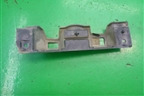 Кронштейн переднего бампера правый (DQO500021) для Land Rover Discovery 3 с 2004-2009г