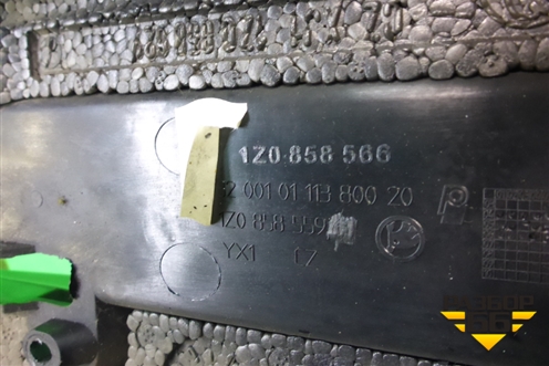 Кожух рулевой колонки (в сборе) (1Z0858566) для Skoda Octavia (А5) с 2004-2013г