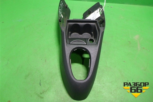 Консоль (под механику) (8200359533) для Renault Clio с 1998-2002г