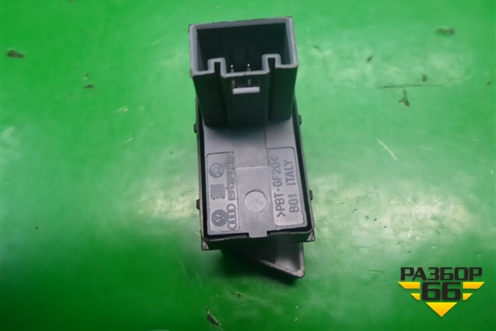 Кнопка стеклоподъёмника (1Z0959855) для Skoda Octavia (А5) с 2004-2013г