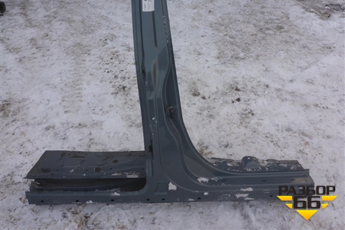 Порог со стойкой правый для Kia Carnival с 2005-2014г