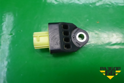 Датчик AIR BAG (боковой) (8983133030) для Toyota Camry V40 с 2006-2011г
