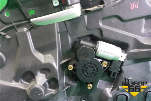 Стеклоподъёмник электрический передний правый (BP4K5897X) для Mazda Mazda 3 (BK) с 2003-2009г 