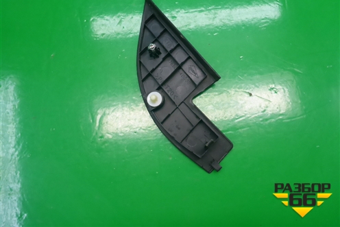 Накладка двери передней левой уголок (876504D000) для Kia Carnival с 2005-2014г
