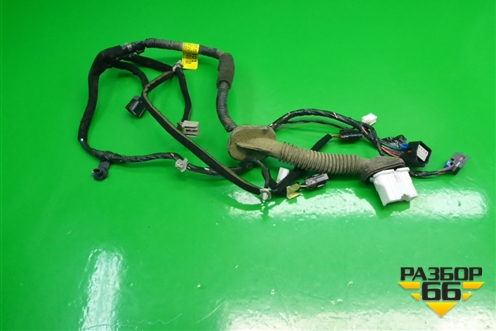 Проводка двери передней правой (916104D011) для Kia Carnival с 2005-2014г