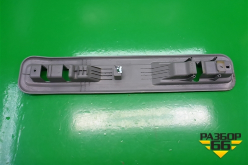 Накладка внутренняя (под заднее сидение) (895604D040) для Kia Carnival с 2005-2014г
