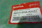 Петля крышки багажника правая (новая) (68610SNAA00ZZ) для Honda Civic 4D с 2006-2012г