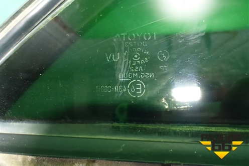 Стекло двери задней правой форточка (6812306050) для Toyota Camry V40 с 2006-2011г