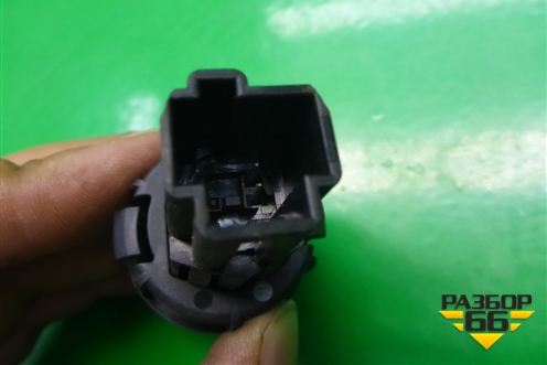 Кнопка открывания багажника (6S6T19B514AB) для Ford Fusion с 2002г