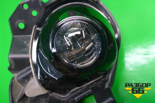 Фара противотуманная правая (LED после 2016г) (B63B51684) для Mazda Mazda 3 (BM) с 2013-2019г