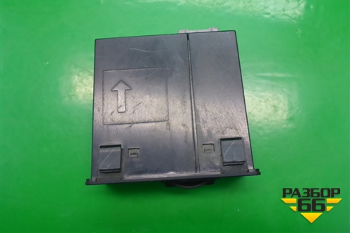 Разъём (USB AUX SD) (BHP1669U0B) для Mazda Mazda 3 (BM) с 2013-2019г